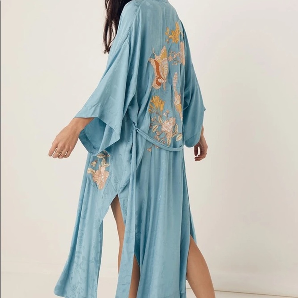 Spell Atrium Embroidered Robe - Picture 3 of 11
